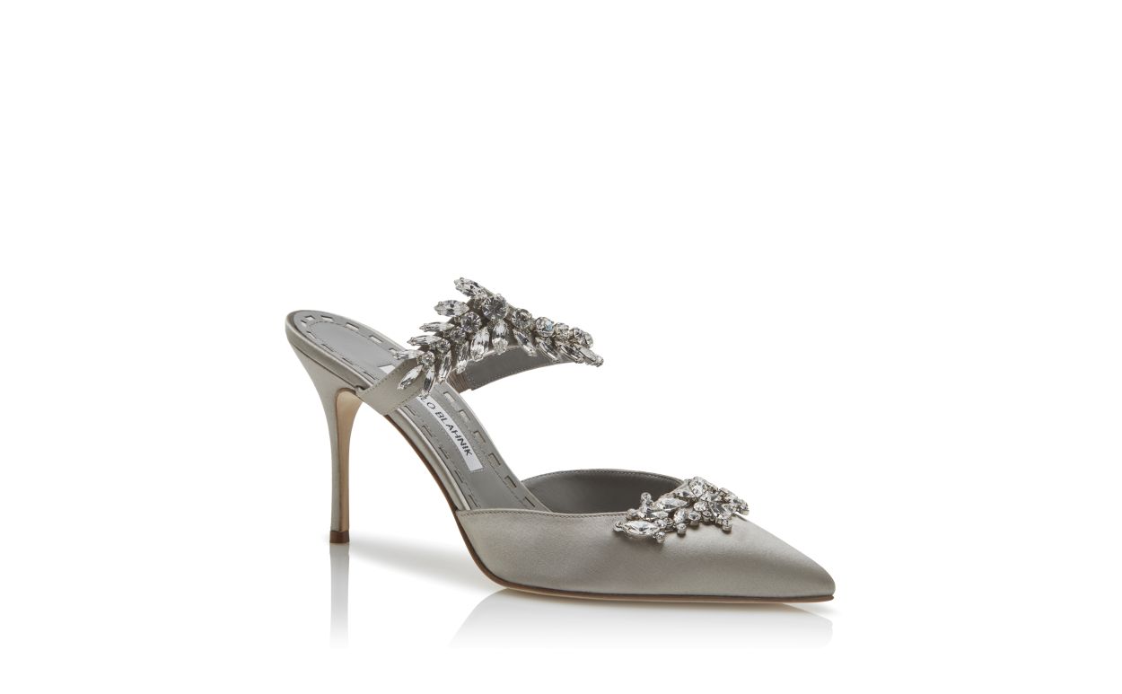Mules en satin gris ornées de cristaux