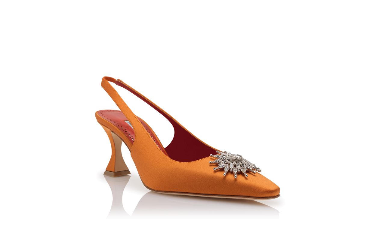 Escarpins à talon moyen à brides élastiques ornés de cristaux en satin orange