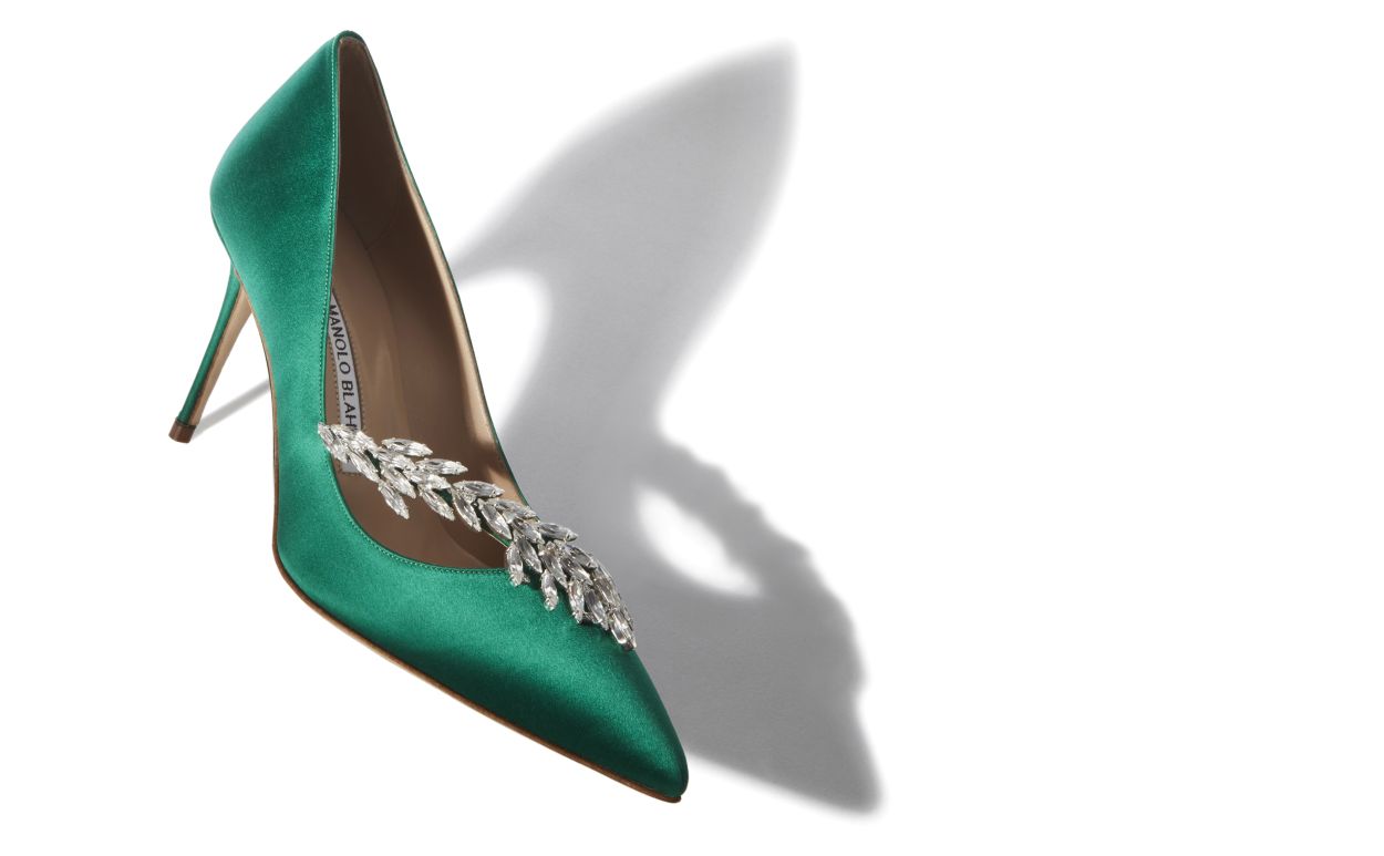 Escarpins à boucle bijou en satin vert