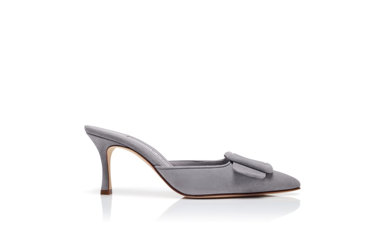 Mules en daim gris avec détail de boucle