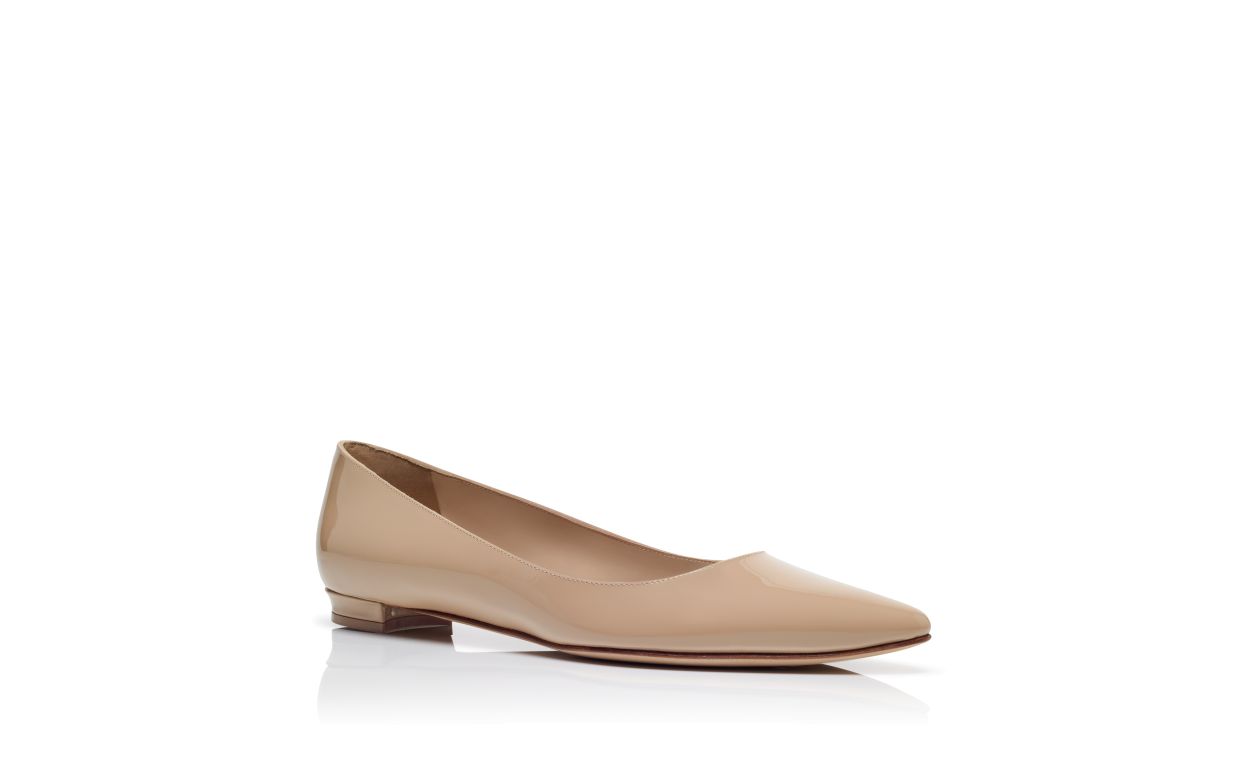 Pompes plates à bout pointu en cuir verni beige clair