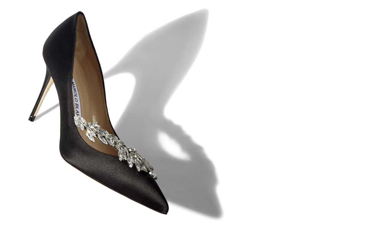 Escarpins à boucle en bijoux satin noire