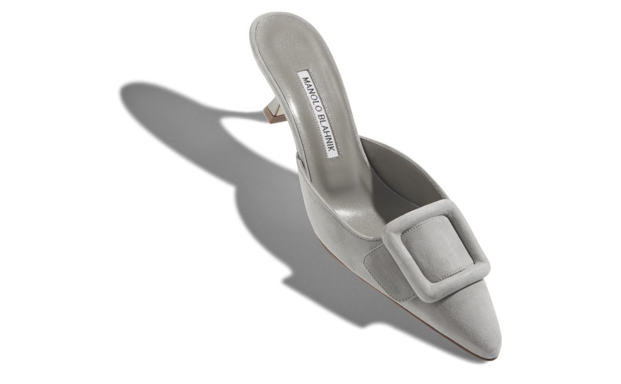 Mules à talon kitten en daim gris clair