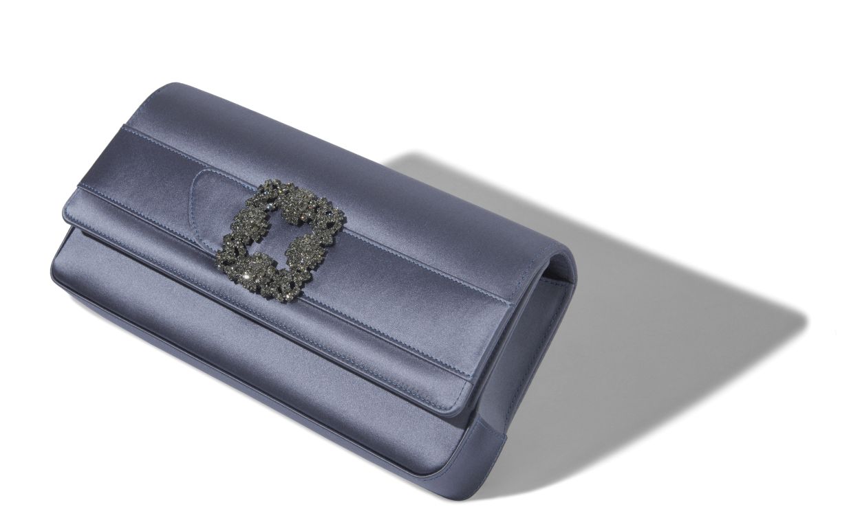 Porte-monnaie rectangulaire en satin gris avec boucle de bijou