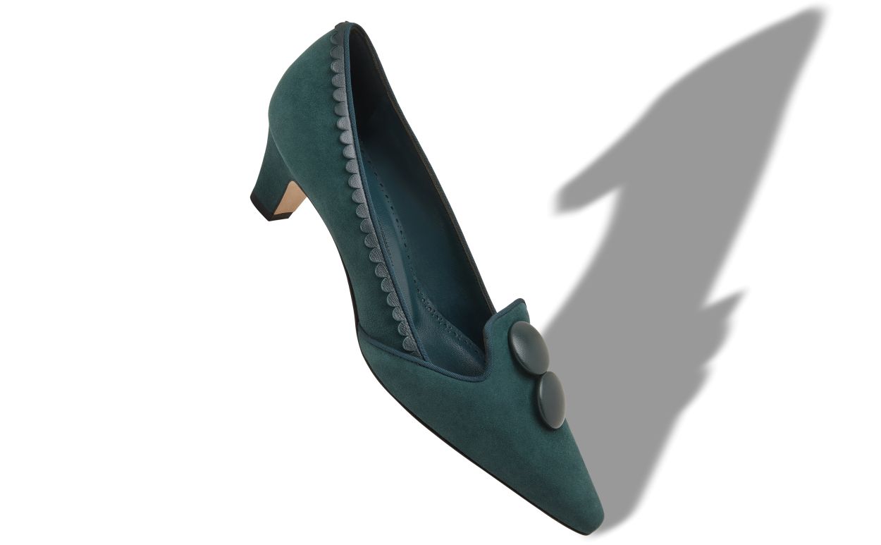 Pompes en daim vert foncé avec détails boutons