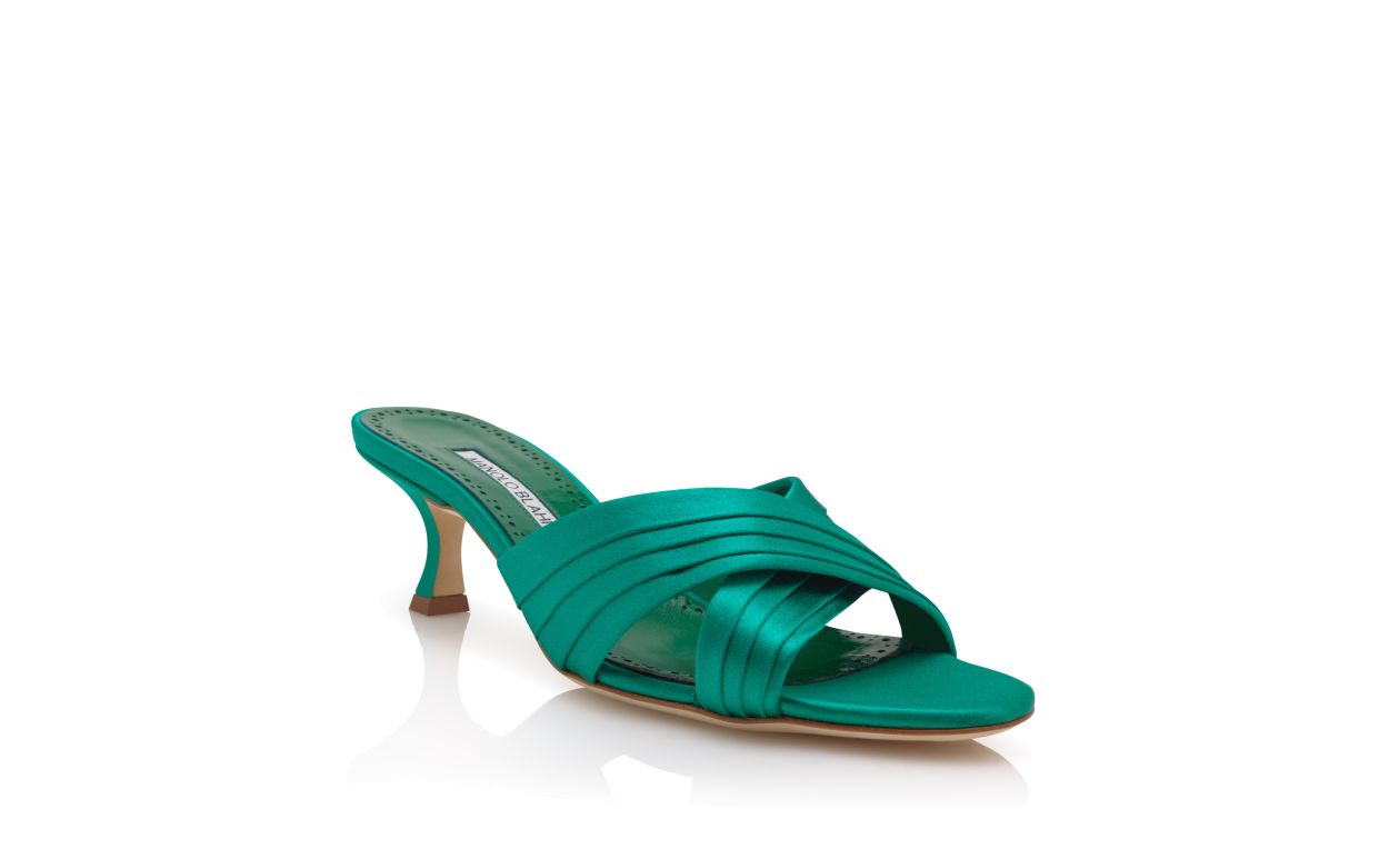 Mules en satin vert avec détails plissés